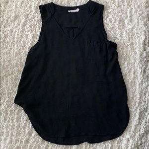 LUSH sleeveless blouse